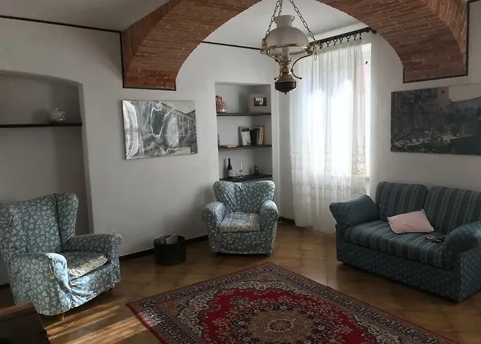 Bed & Roses “gege” Lägenhet La Morra